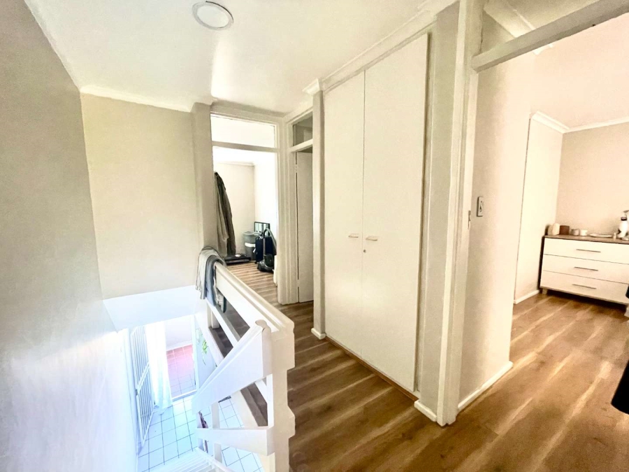 3 Bedroom Property for Sale in Zonnebloem Western Cape